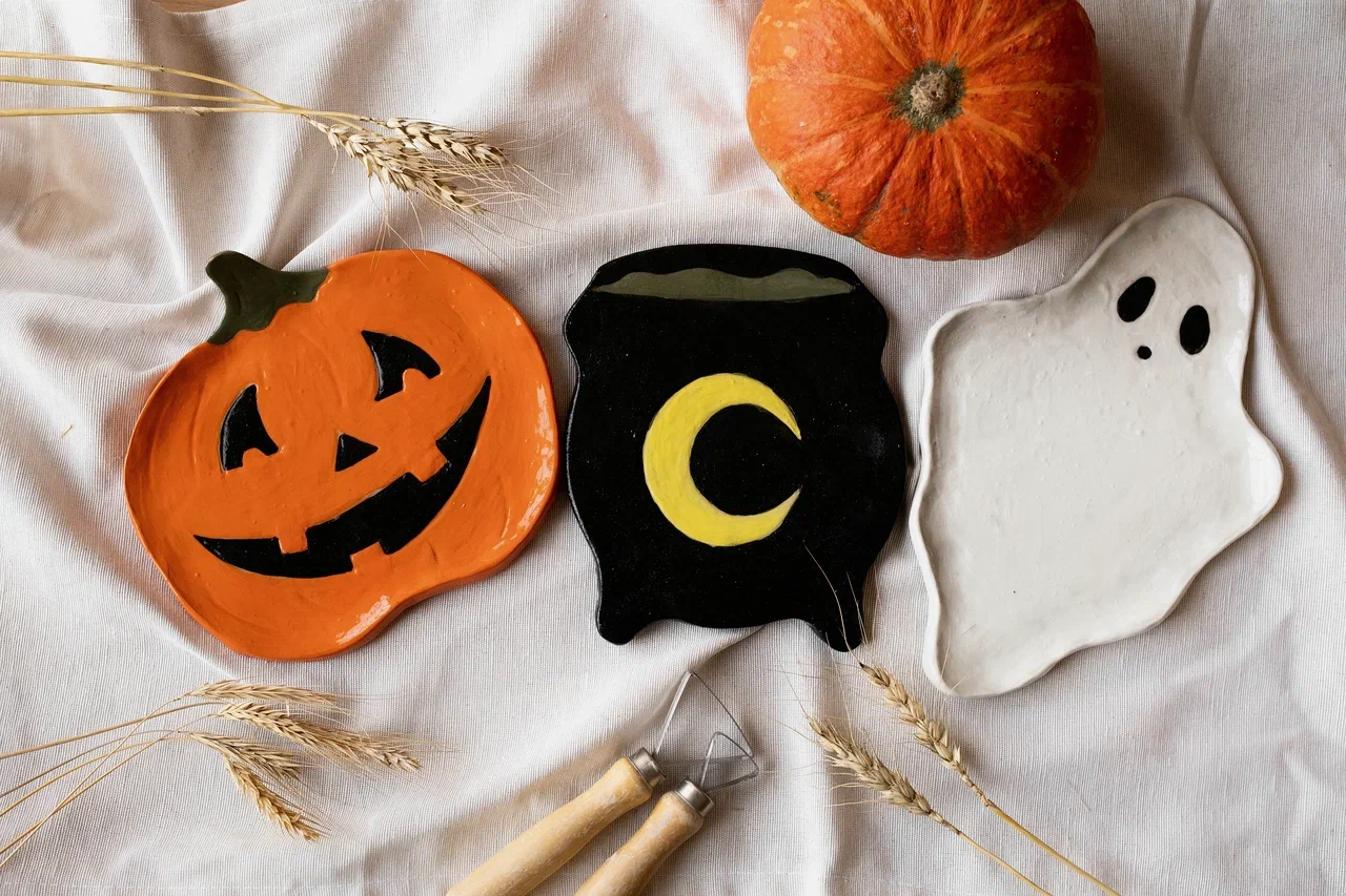 Хэллоуинская тарелка (лепка) фото 1